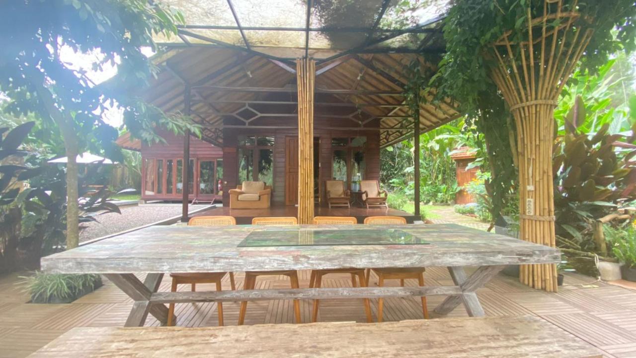 The Lodge Maribaya Cikareumbi Eksteriør billede