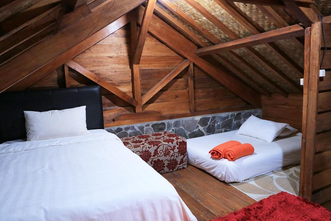 The Lodge Maribaya Cikareumbi Eksteriør billede