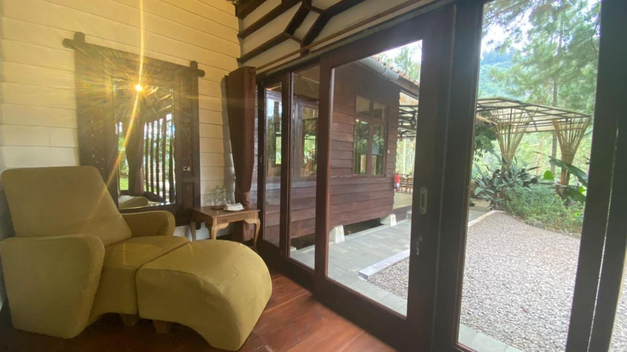 The Lodge Maribaya Cikareumbi Eksteriør billede